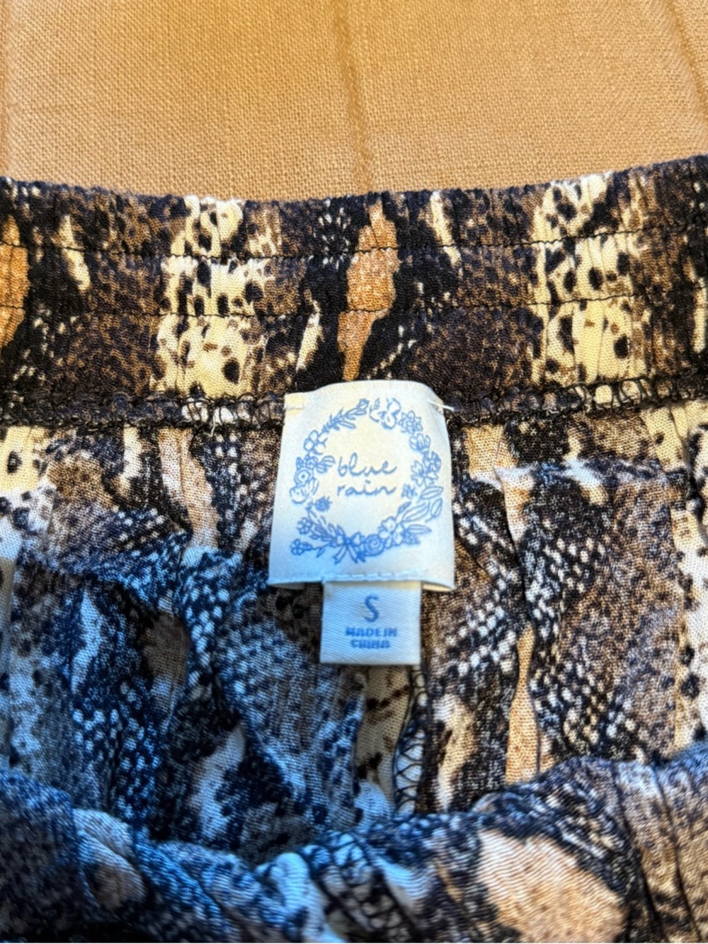 Pants - Picture 4 of 6